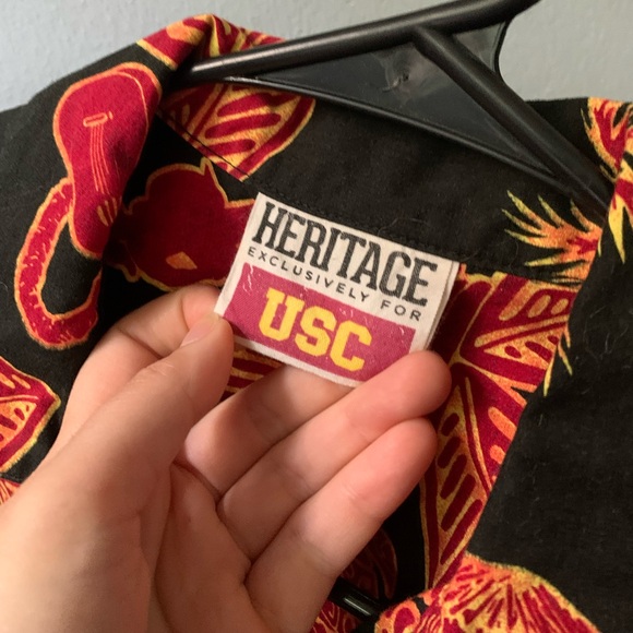USC Heritage College Hawaiian Shirt - Picture 4 of 8